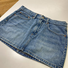 Load image into Gallery viewer, Denim Forum mini denim skirt 30
