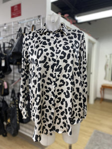 Zara leopard print top M