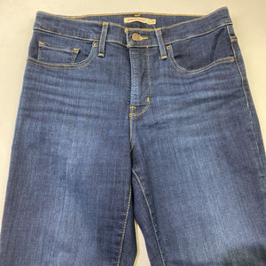 Levis shaping straight jeans 30