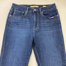 Load image into Gallery viewer, Levis High Rise bootcut jeans 30
