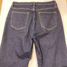 Load image into Gallery viewer, Gap 70s flair jeans 31
