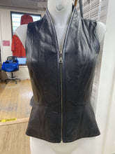 Load image into Gallery viewer, Danier Leather vest 2XS
