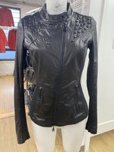 Load image into Gallery viewer, Danier leather jacket 2XS
