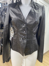 Load image into Gallery viewer, Danier leather jacket 2XS
