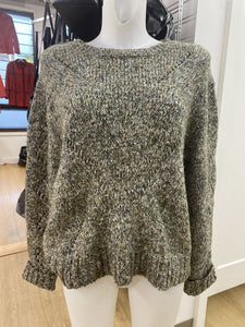 Line open detail sweater M