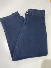 Load image into Gallery viewer, Banana Republic wide leg cropped jeans 27
