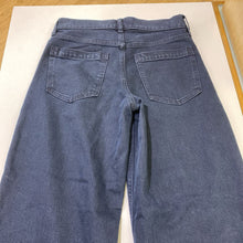 Load image into Gallery viewer, Banana Republic wide leg cropped jeans 27
