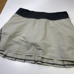 Lululemon skort 6 tall