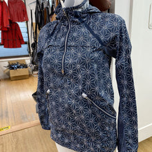 Load image into Gallery viewer, Lululemon light nylon jacket 2
