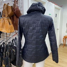 Load image into Gallery viewer, Helly Hansen quilted jacket S
