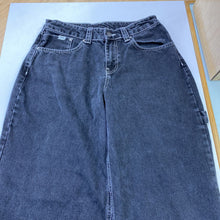 Load image into Gallery viewer, Ragged Jeans wide leg carpenter jeans 26
