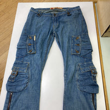 Load image into Gallery viewer, Apple Bottoms vintage jeans 5/6
