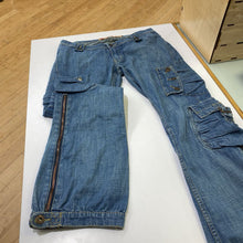 Load image into Gallery viewer, Apple Bottoms vintage jeans 5/6
