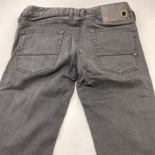 Load image into Gallery viewer, Rear Iron stretch Jeans 27
