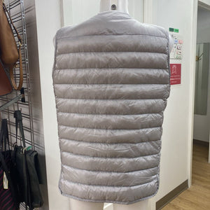 Uniqlo packable down vest M