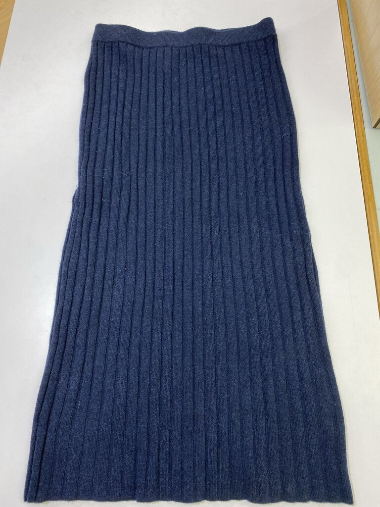 Club Monaco pull on wool skirt XS