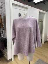 Load image into Gallery viewer, Lou &amp; Grey rounded hem sweater XS
