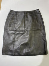 Load image into Gallery viewer, Danier Leather Skirt 6
