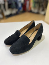 Load image into Gallery viewer, Banana Republic suede block heels 7.5
