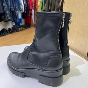 The Wishbone Collection zip up boots 8