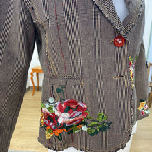 Load image into Gallery viewer, Paparazzi plaid/embroidered blazer L
