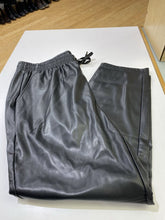 Load image into Gallery viewer, Laundry pleather pants NWT 1X
