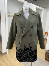 Load image into Gallery viewer, Banana Republic wool blend coat Sp
