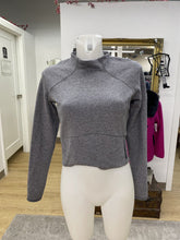 Load image into Gallery viewer, Lululemon top 4
