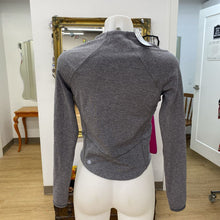 Load image into Gallery viewer, Lululemon top 4
