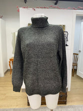 Load image into Gallery viewer, Ann Taylor sweater L
