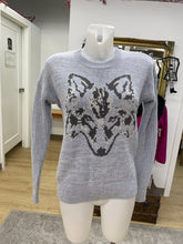 Load image into Gallery viewer, Banana Republic fix sweater XS
