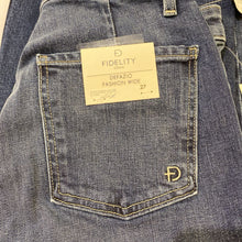 Load image into Gallery viewer, Fidelity Defazio Jeans 27 NWT
