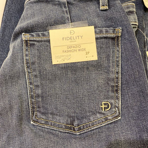 Fidelity Defazio Jeans 27 NWT