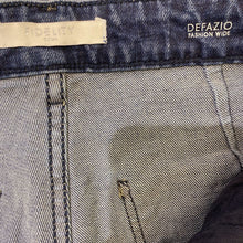 Load image into Gallery viewer, Fidelity Defazio Jeans 27 NWT
