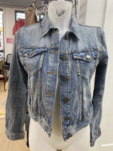 Load image into Gallery viewer, Talula denim jacket S
