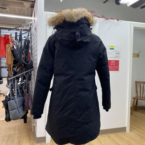 Nobis parka L