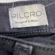 Load image into Gallery viewer, Pilcro raw hem jeans 27
