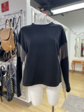 Load image into Gallery viewer, H&amp;M Tassels top S
