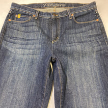 Load image into Gallery viewer, Second Yoga Jeans jeans 32
