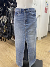 Load image into Gallery viewer, Levis denim maxi skirt 24
