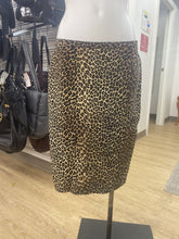 Load image into Gallery viewer, Un Deux Trois Vintage Leopard print skirt 44
