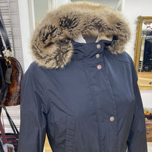 Load image into Gallery viewer, Barbour jacket 6
