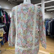 Load image into Gallery viewer, Lands End floral top M
