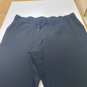 Lululemon pull on pants 14