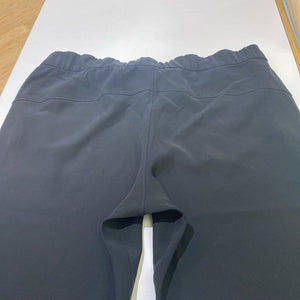 Lululemon pull on pants 14