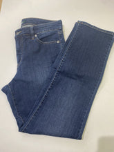 Load image into Gallery viewer, Lauren Ralph Lauren Modern Straight Curvy jeans 10
