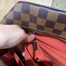 Load image into Gallery viewer, Louis Vuitton Damier Ebene handbag
