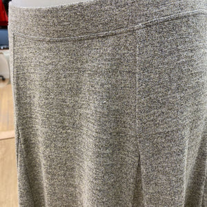 Gap knit/metallic pull on skirt M