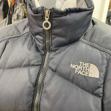 Load image into Gallery viewer, The North Face puffer jacket M
