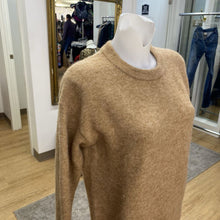 Load image into Gallery viewer, Babaton sweater 2XS
